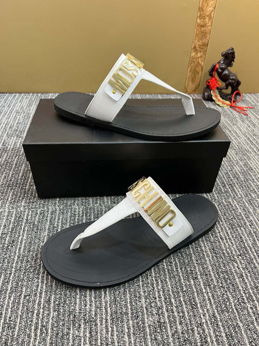 54A118Z Popular slippers