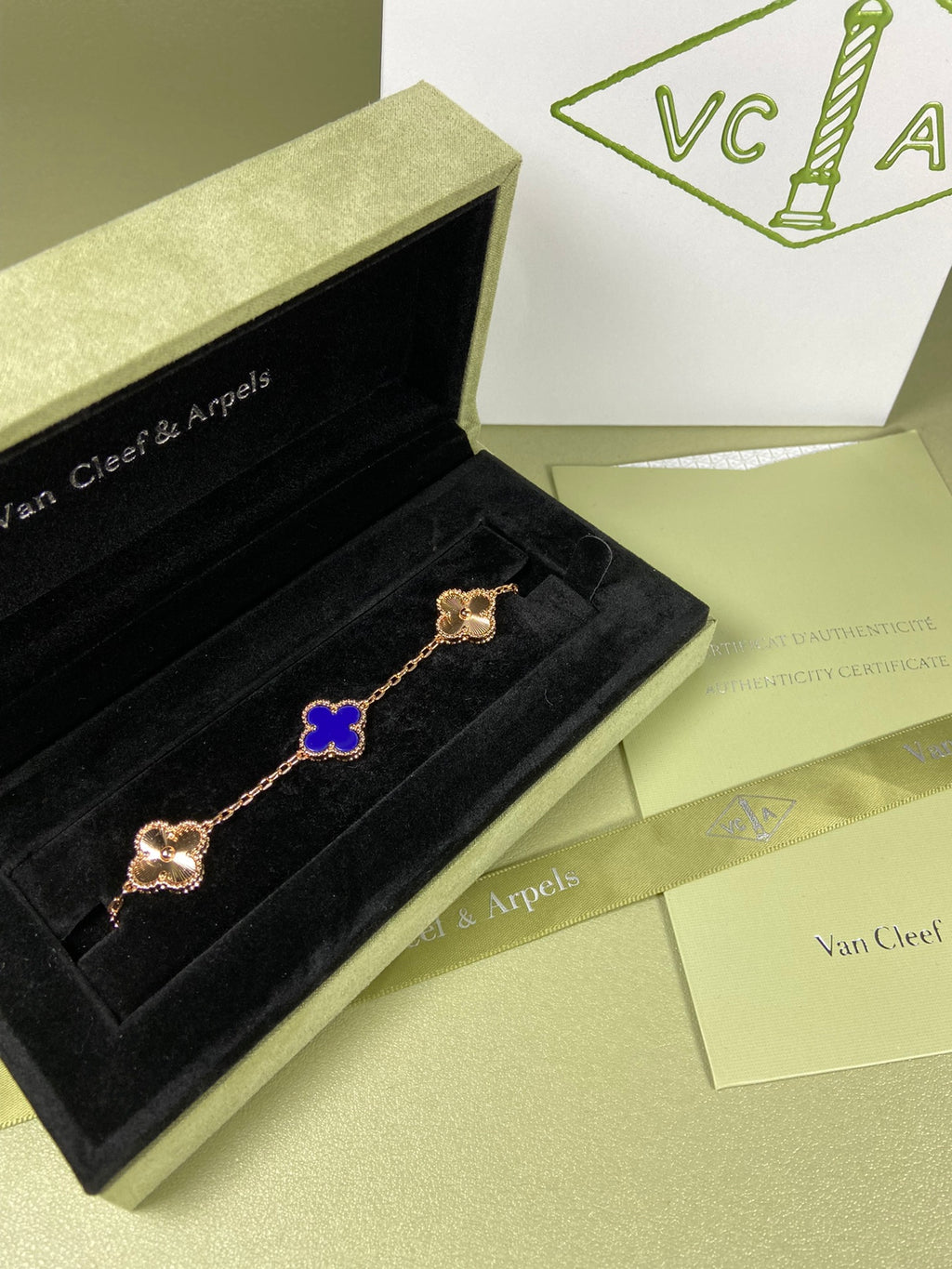 5XVA181K  Popular bracelets  5 flowers normal size1.5cm flower