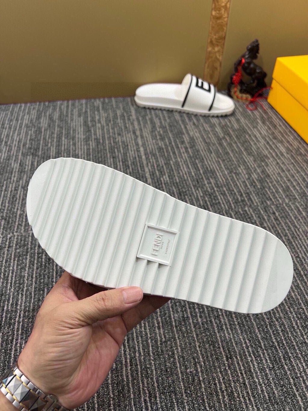 535ZF286Z Popular Slippers