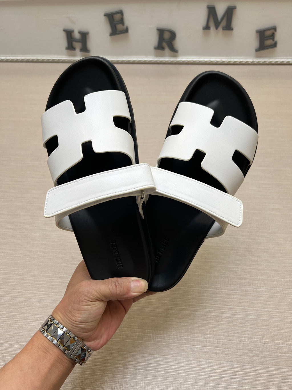 54H1Z Popular slippers