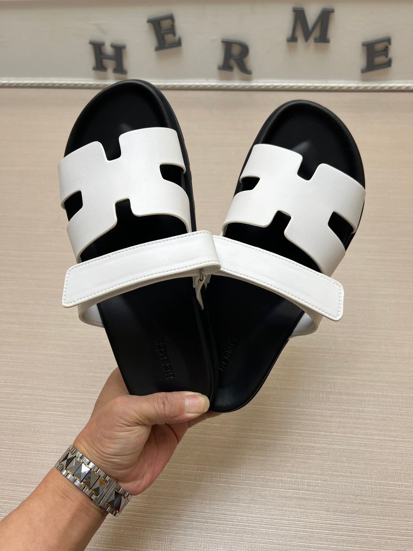 54H1Z Popular slippers