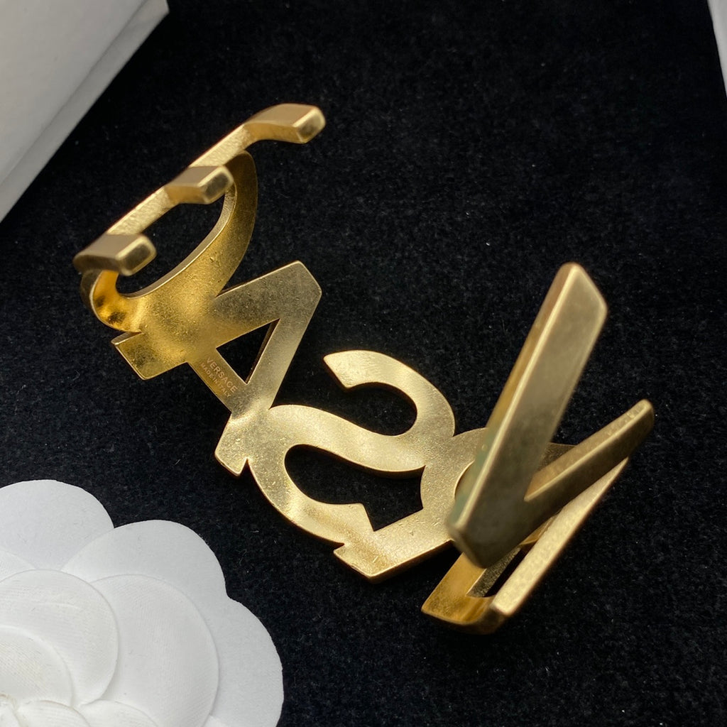 15QW70K  Popular Bracelets