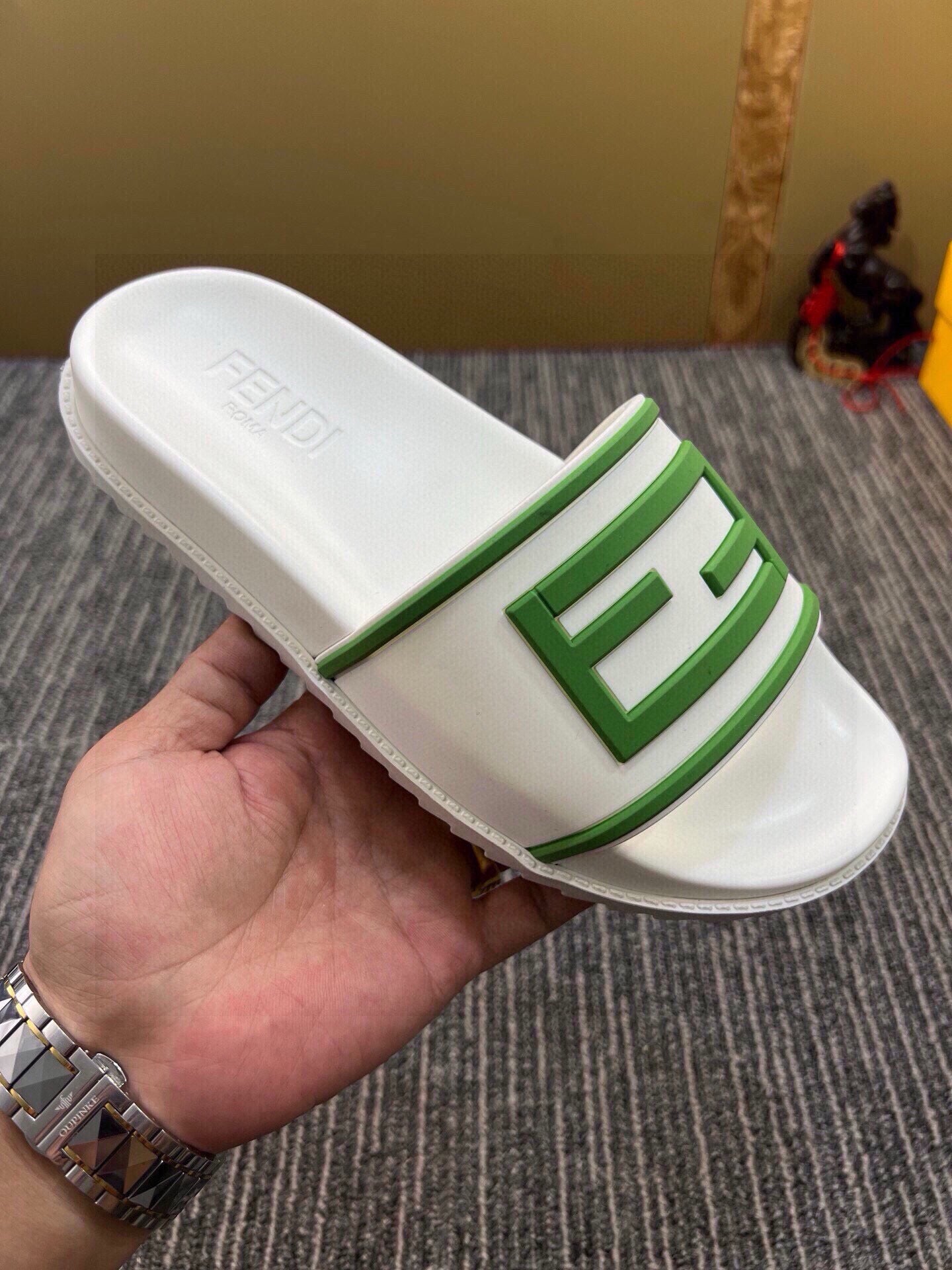 535ZF286Z Popular Slippers