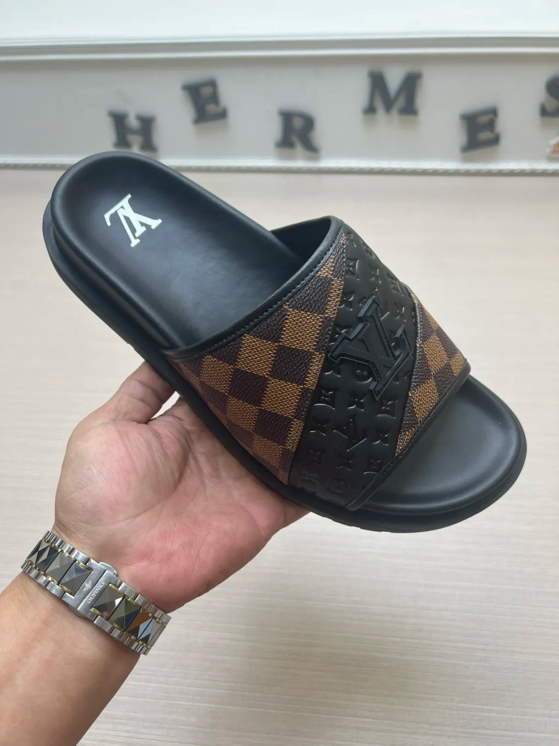 54E2Z Popular slippers