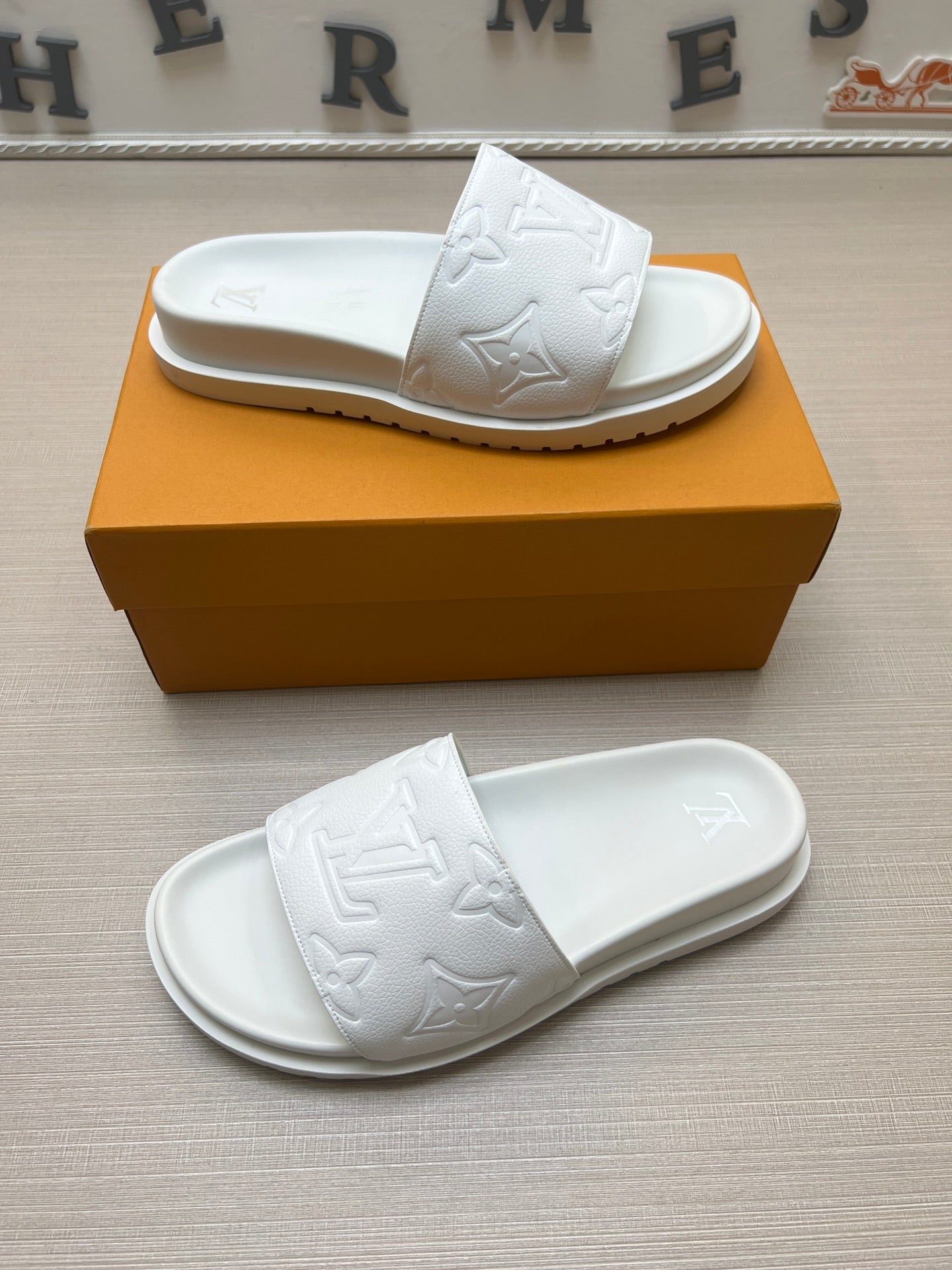 54E3Z Popular slippers