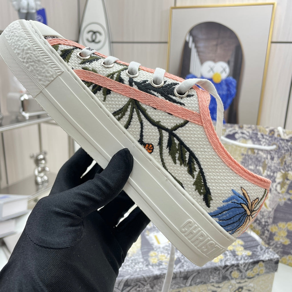1XD66Z Popular shoes