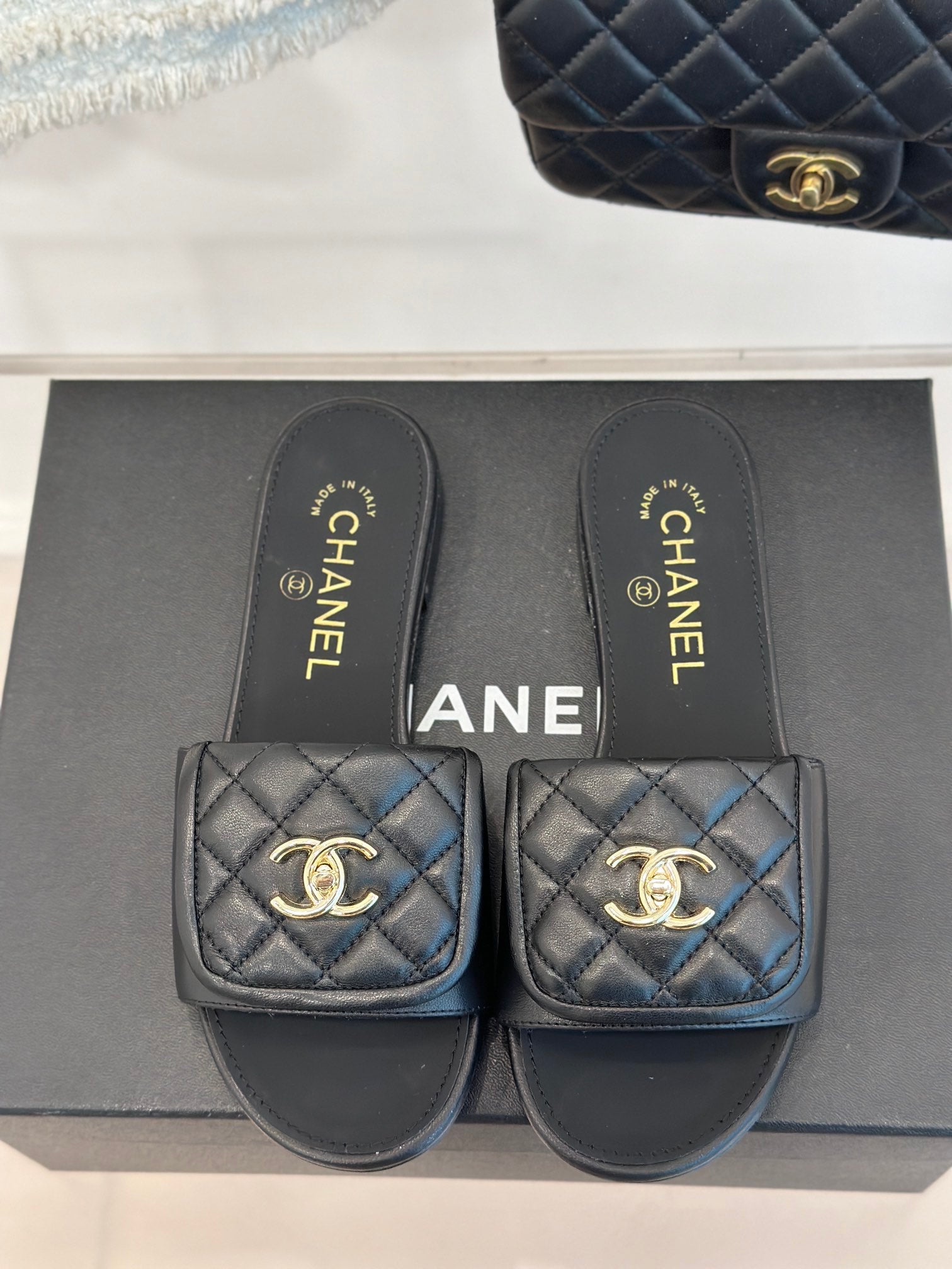 1RC254Z Popular Slippers