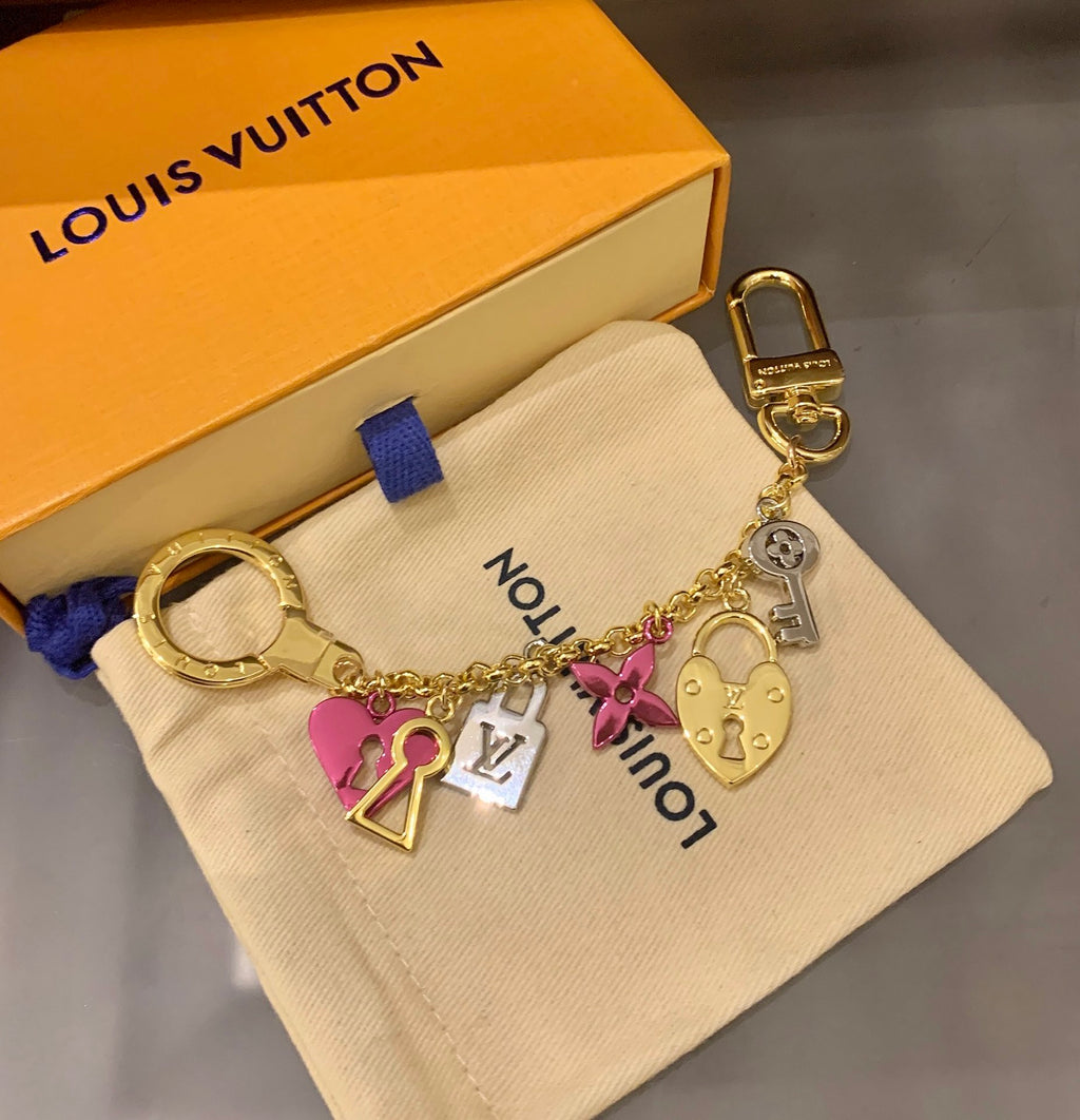 35QE12A Popular bag 's charms accessories