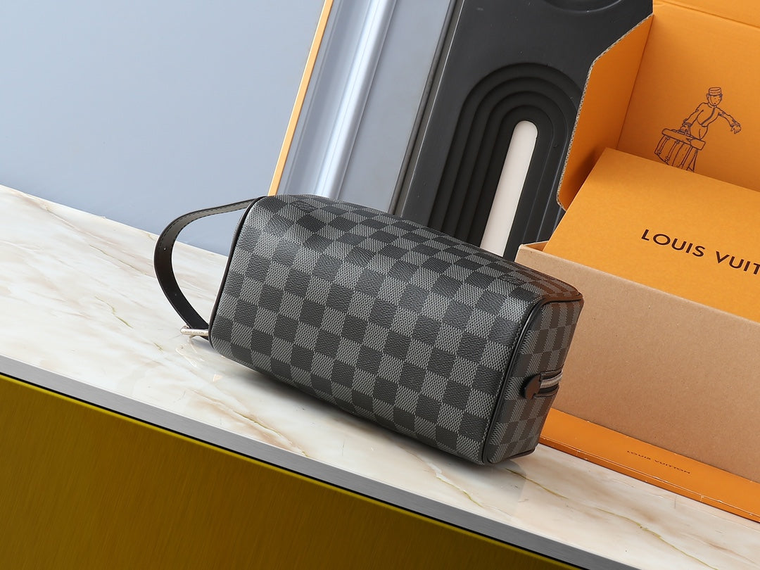 15RE69B  Popular   leather bag