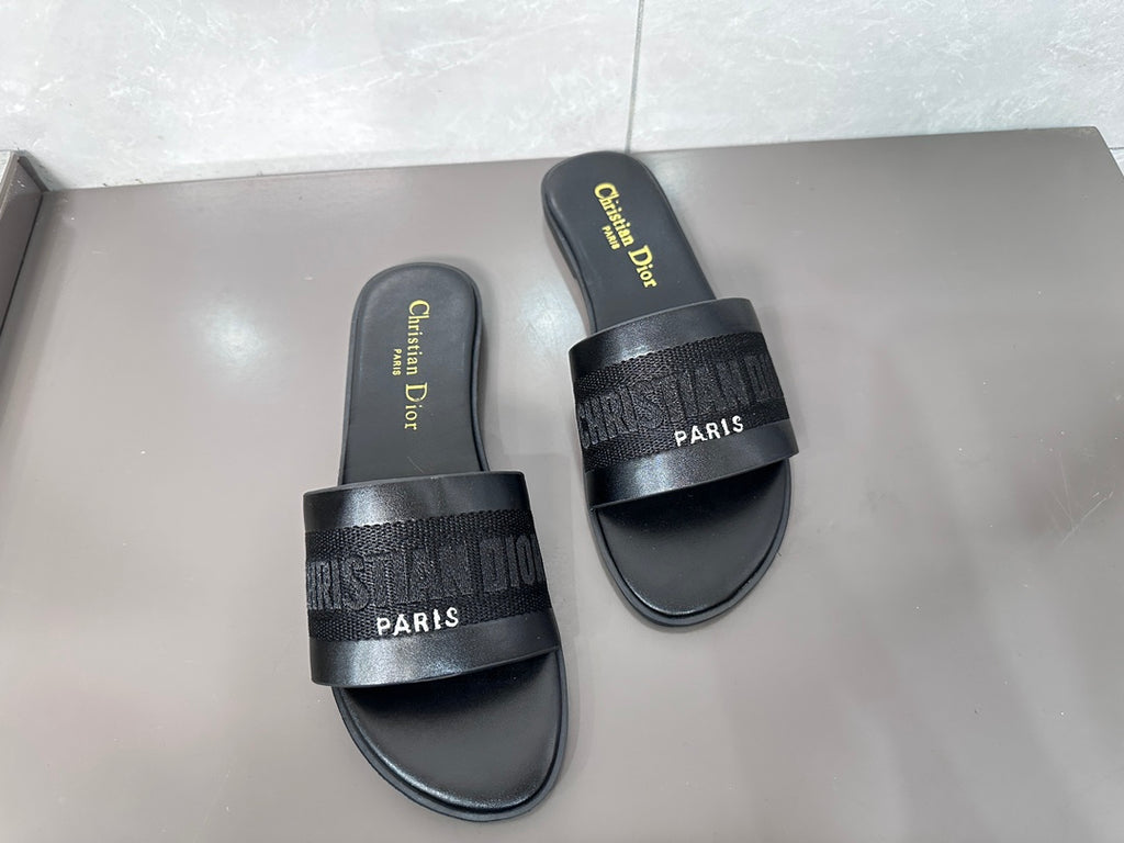 14D32Z Popular slippers