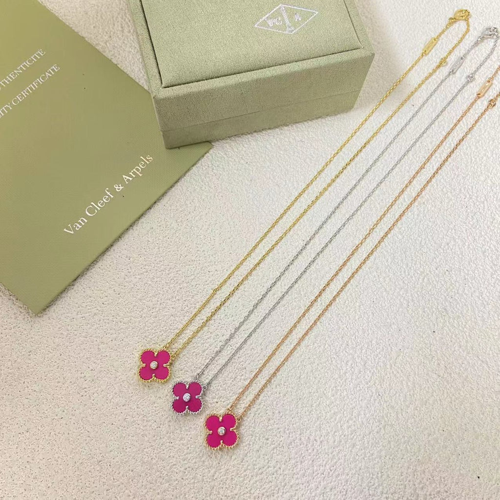 575RVA4E Popular  Necklaces