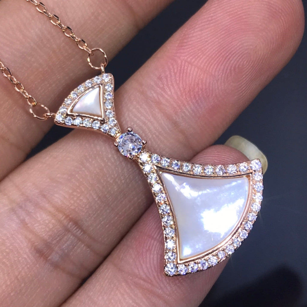 55QS422X Popular Necklaces