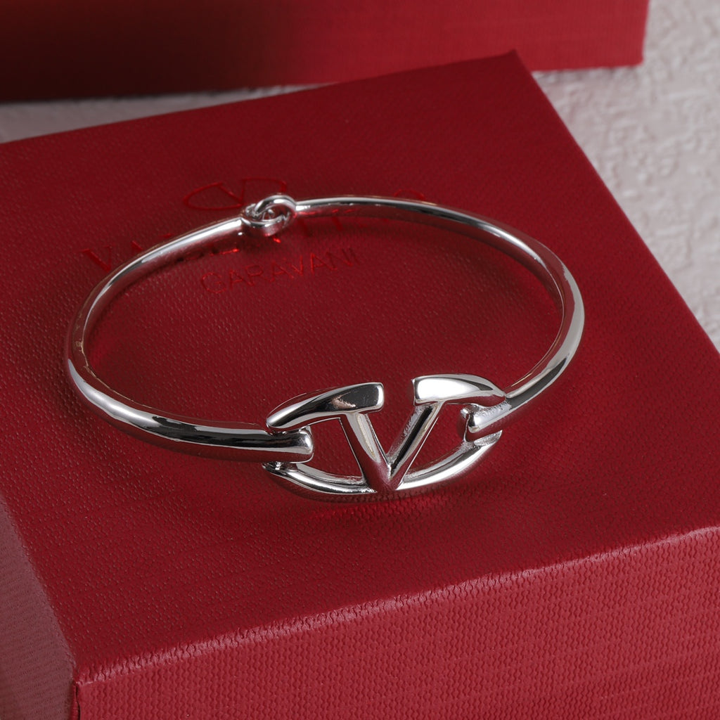 14VL354K  Popular Bracelets