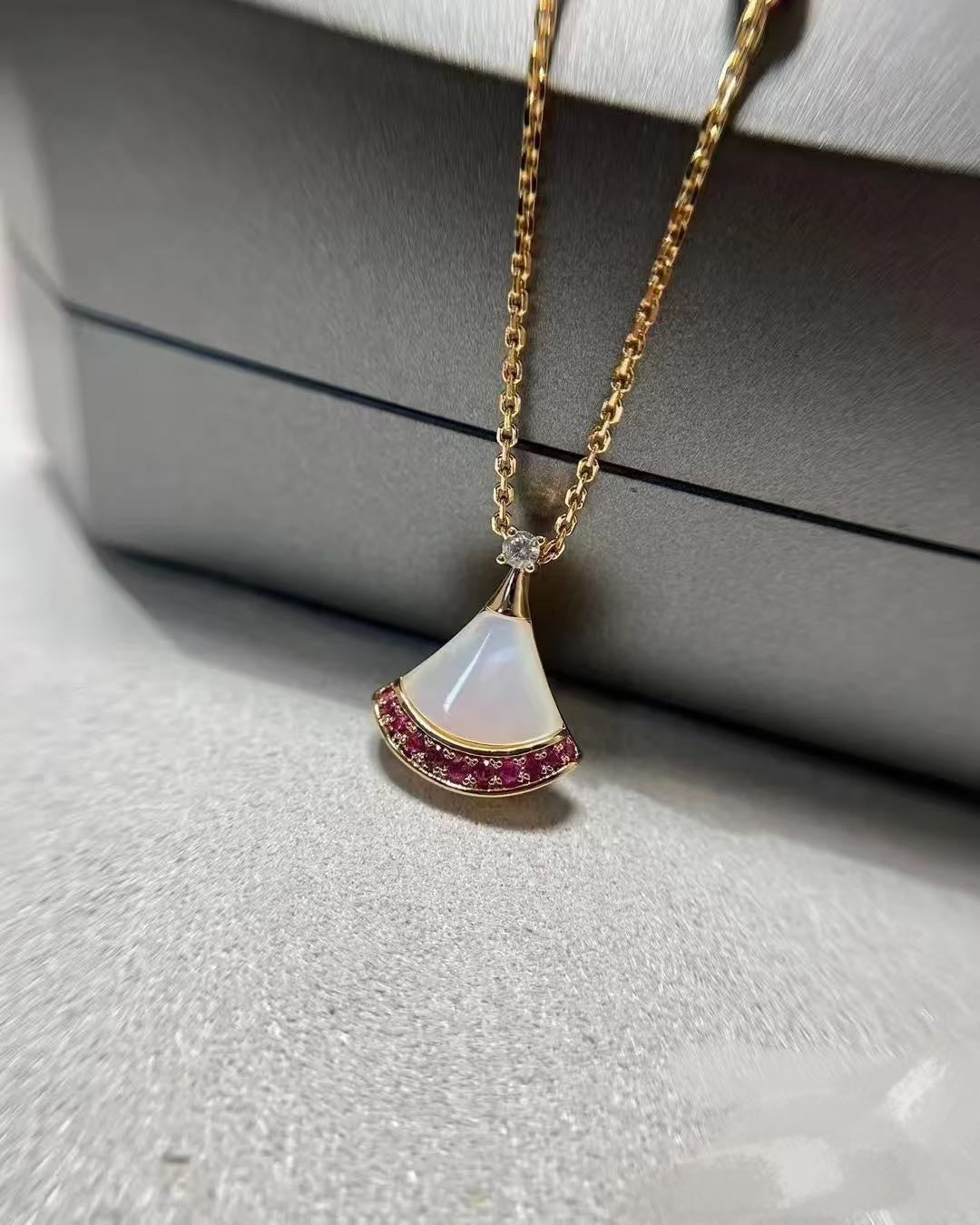55QS416X Popular Necklaces