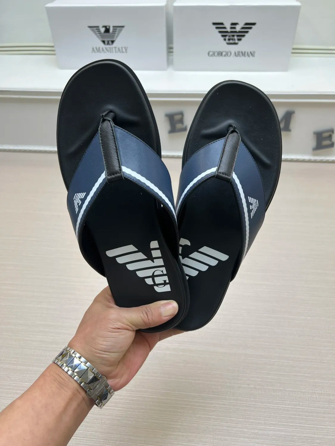 54A104Z Popular slippers