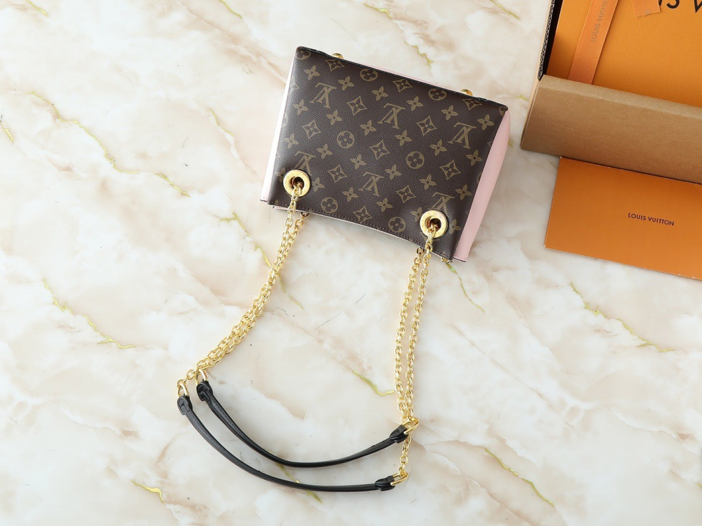 136PE75B Popular leather bag