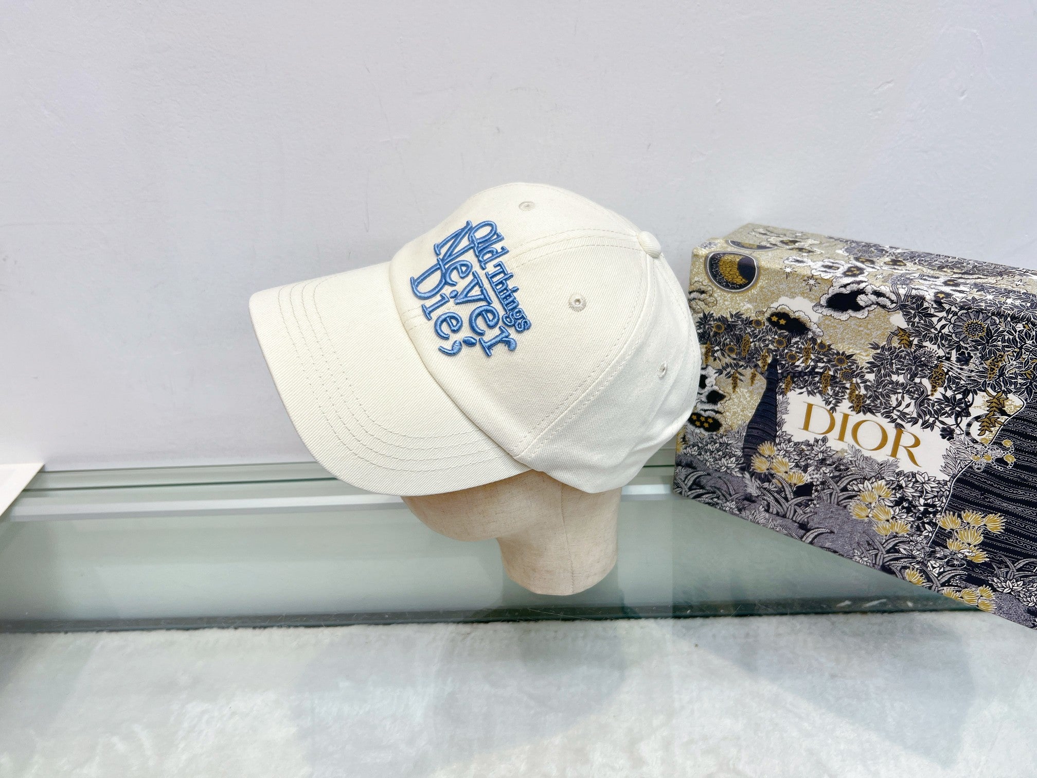 16XA13M Popular hats