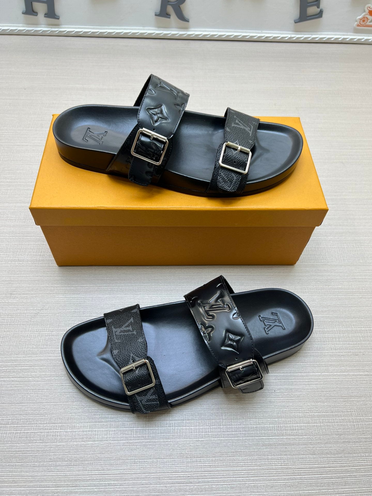 54E87Z Popular slippers