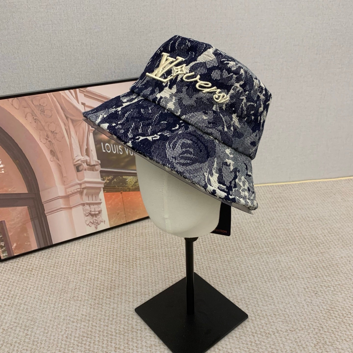 165NE6M Popular hats