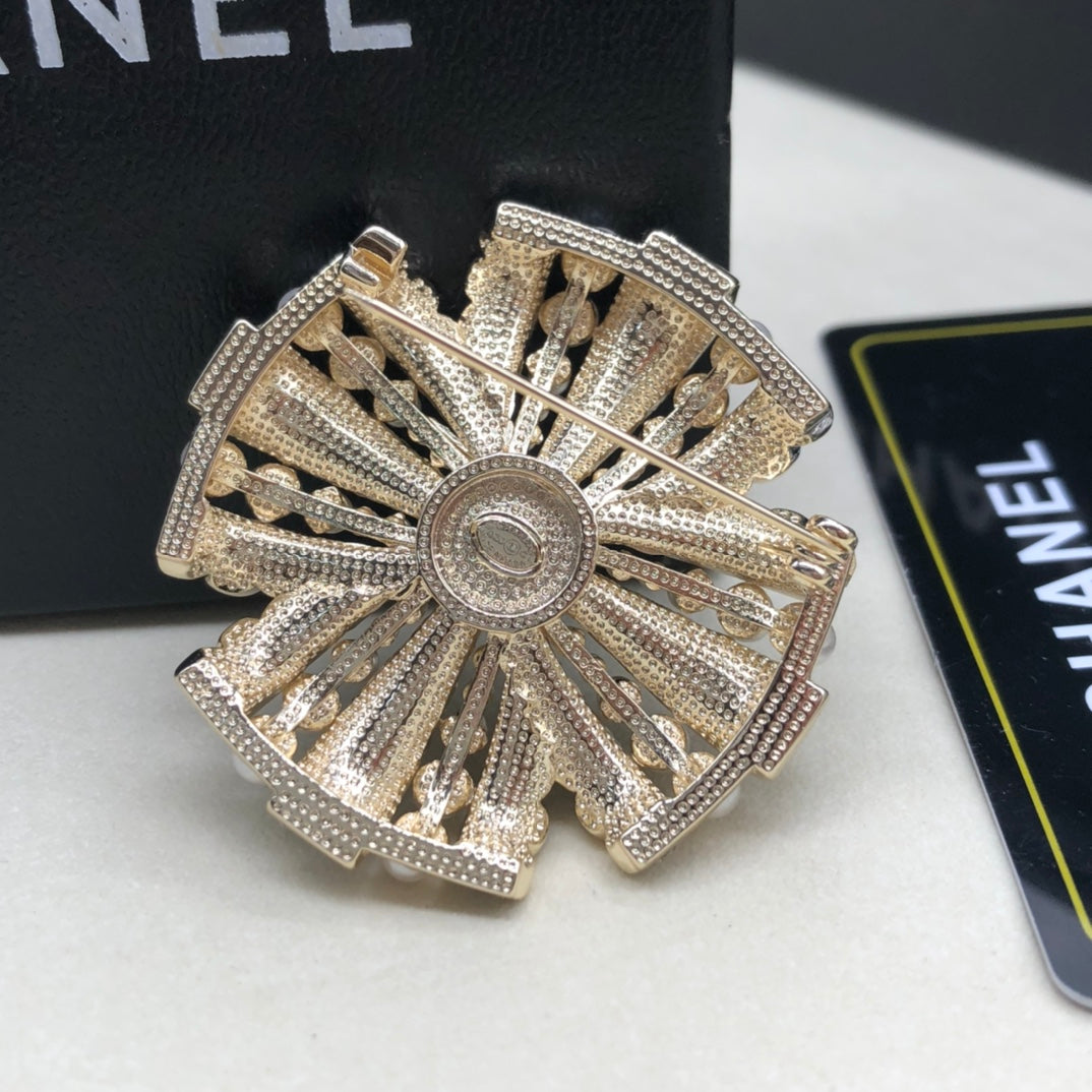 14C854X   Popular Brooch