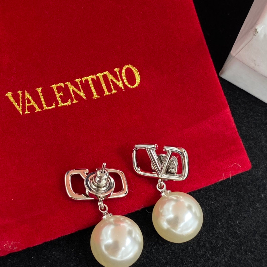 15ZVL49E Popular Earrings