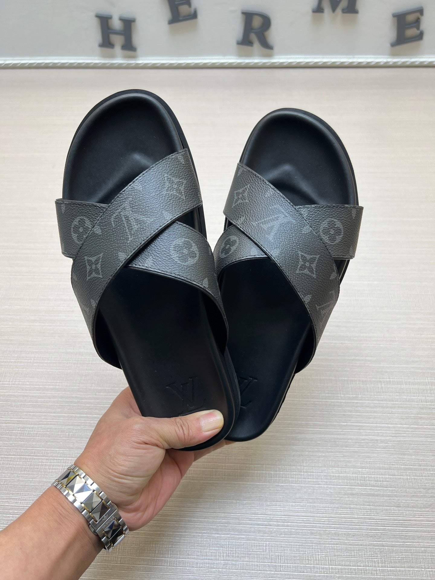 54E56Z Popular slippers