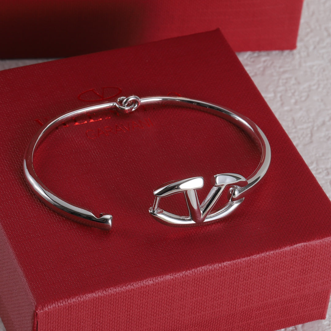 14VL354K  Popular Bracelets