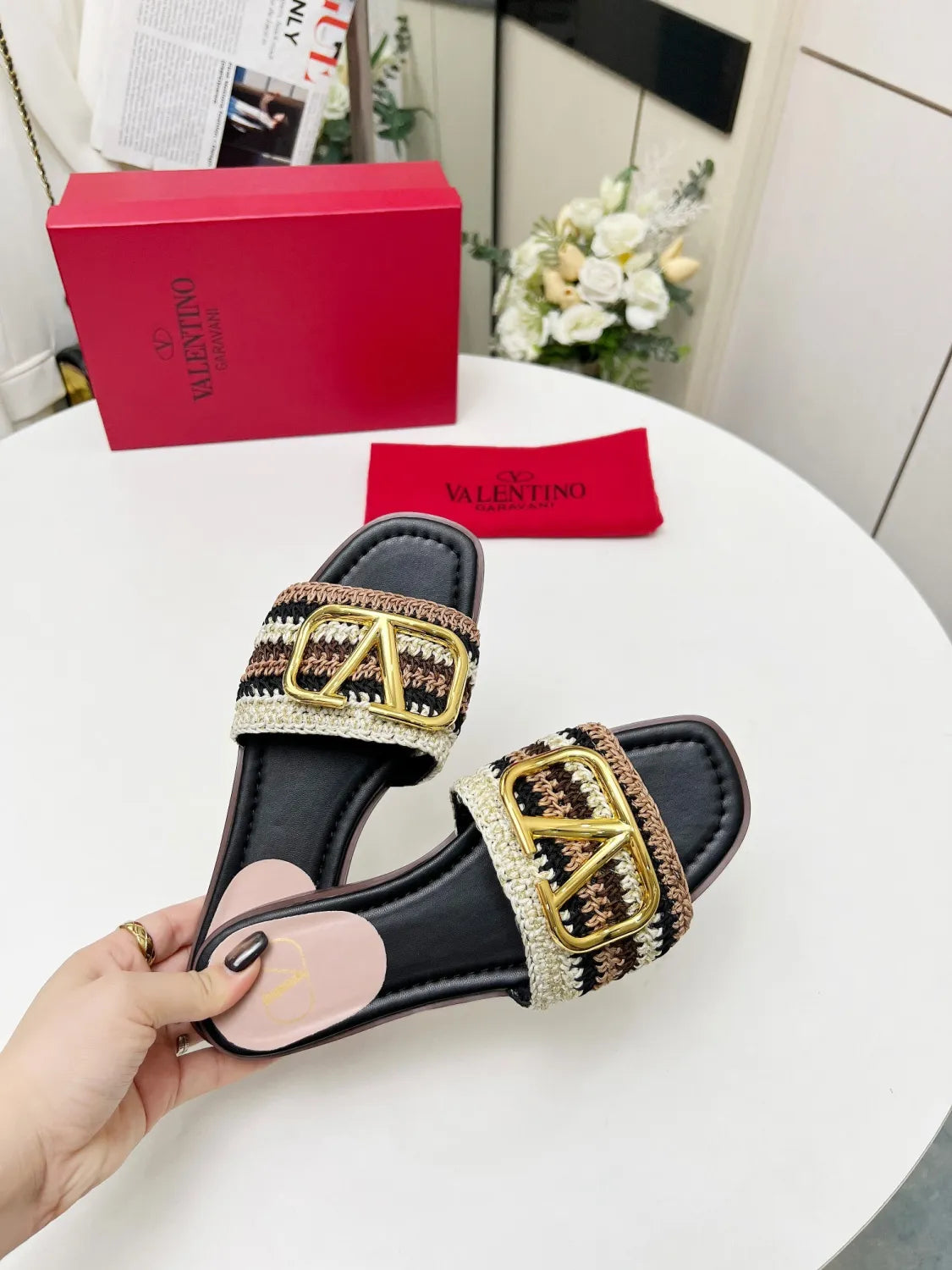 255QVL31Z Popular Slippers