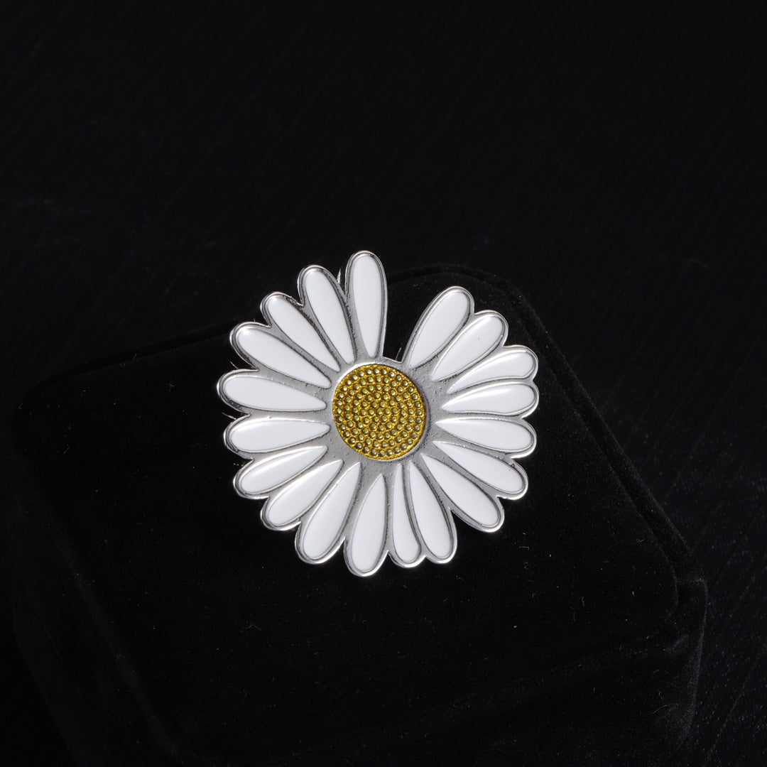 15QA38X Popular Necklace.Brooch