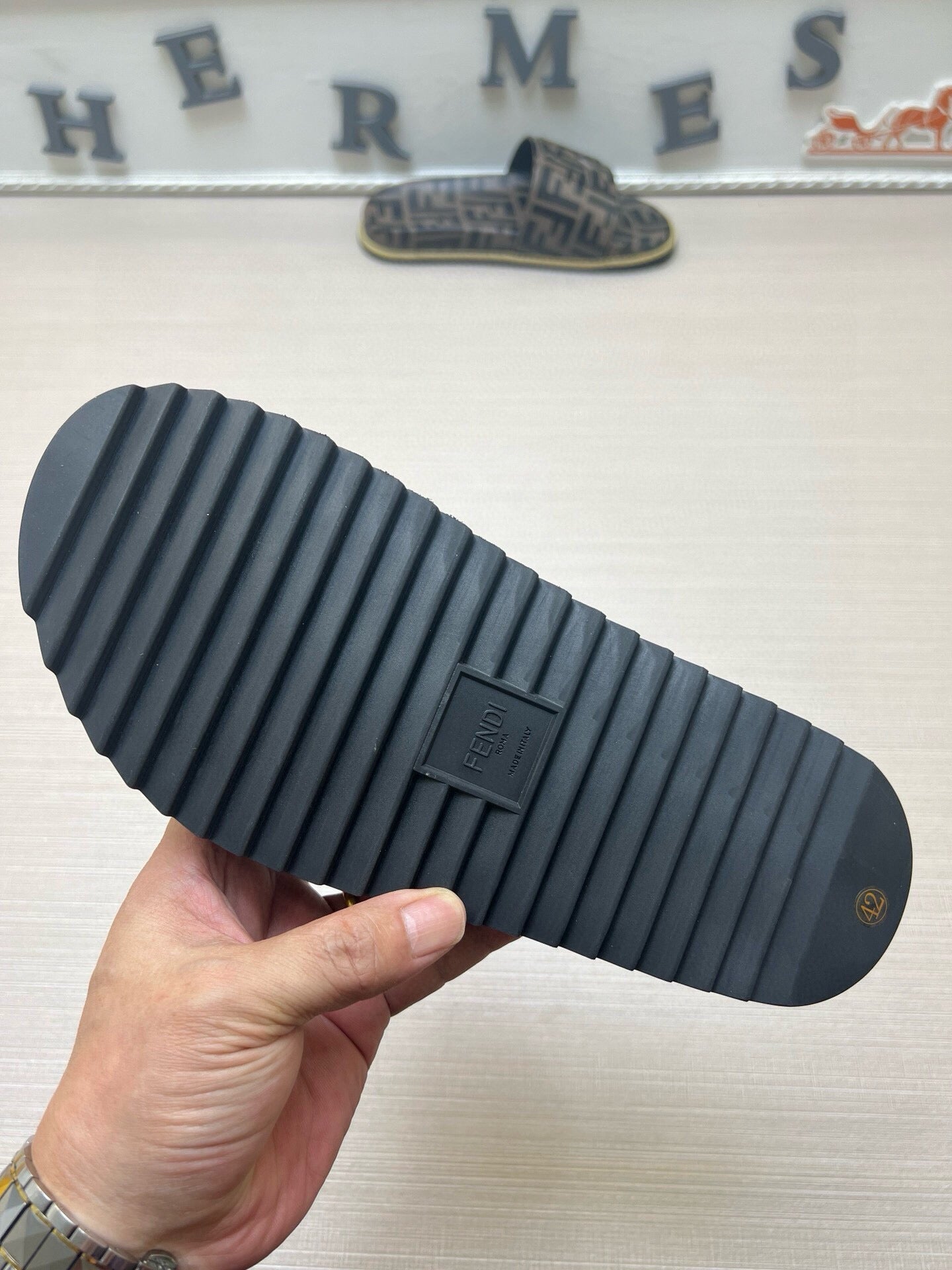 535ZF282Z Popular Slippers
