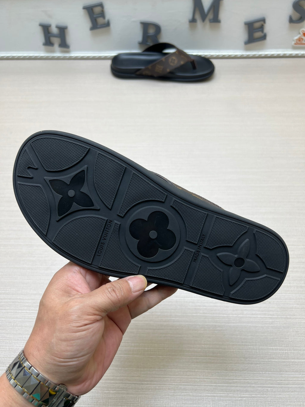 54E57Z Popular slippers