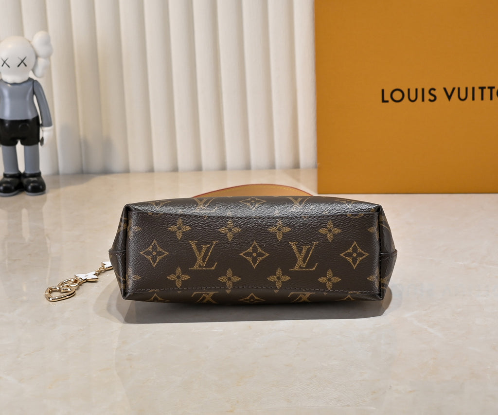 146PE111B Popular leather bag