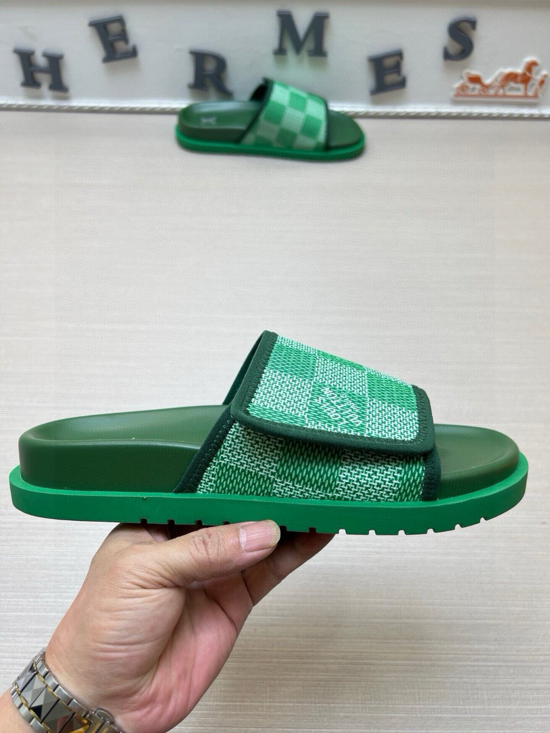 5QE3Z Popular Slippers