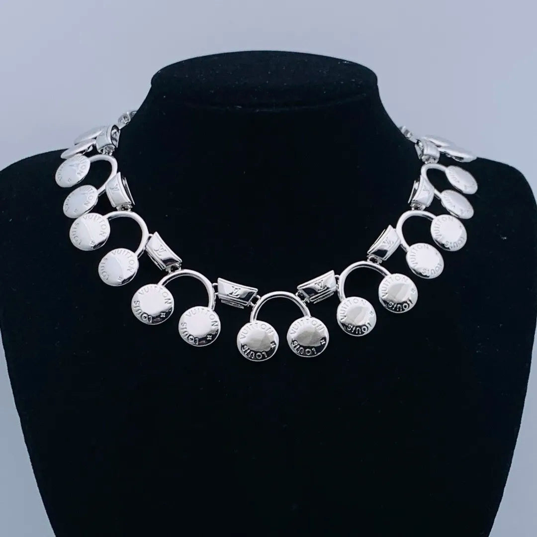 14E970X  Popular  Necklaces