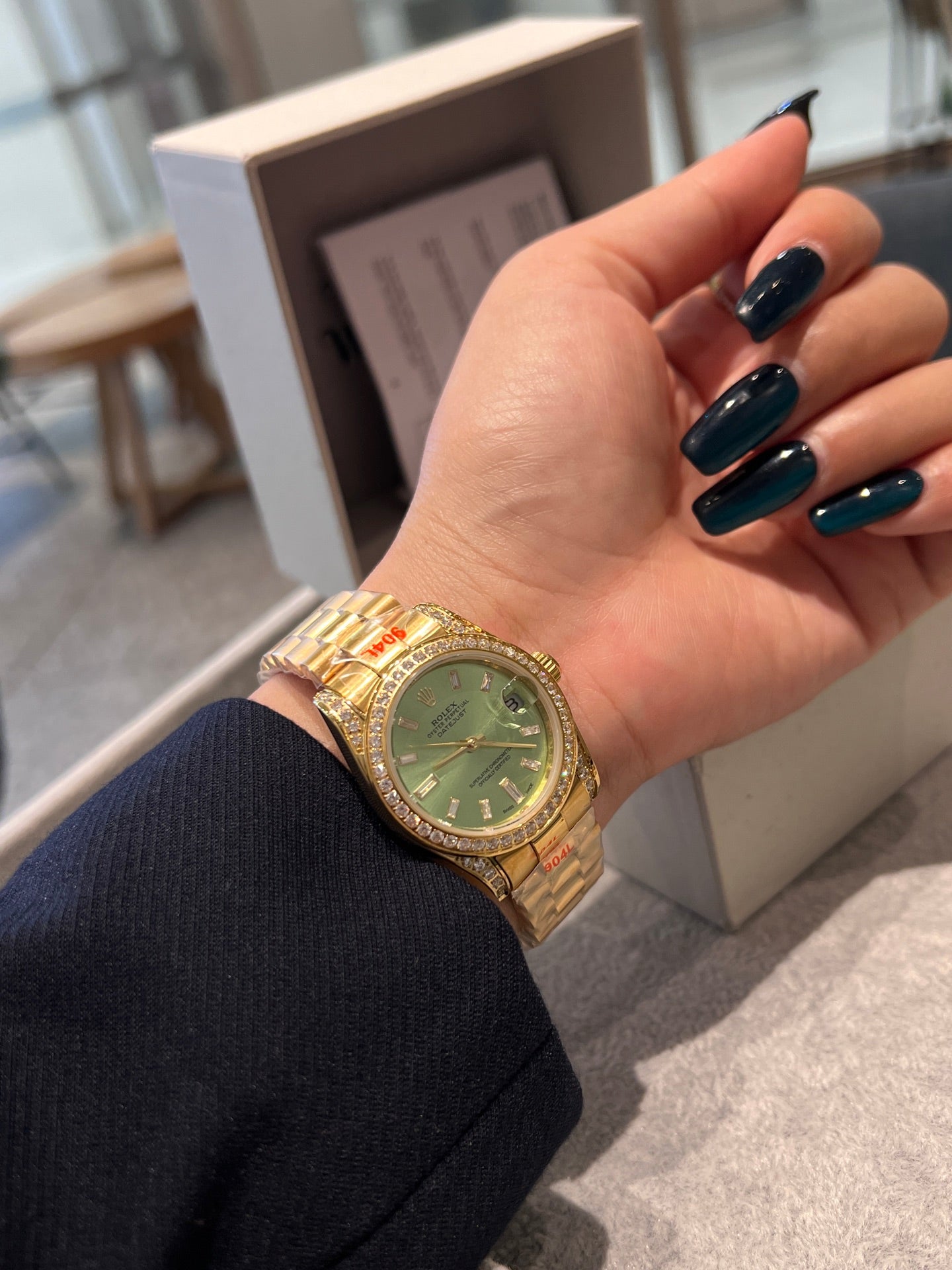 136RL19L Popular Watches