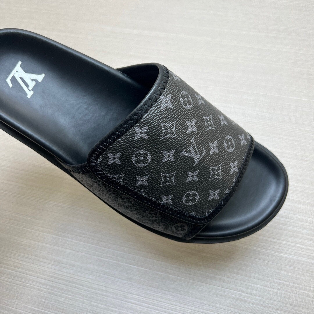 5WE246Z Popular Slippers