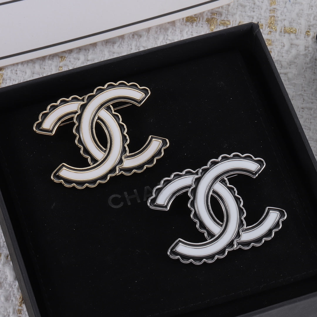 136NC37X Popular  Brooch