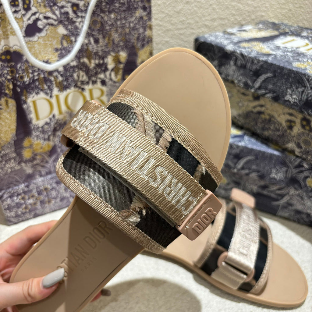 14D17Z Popular slippers