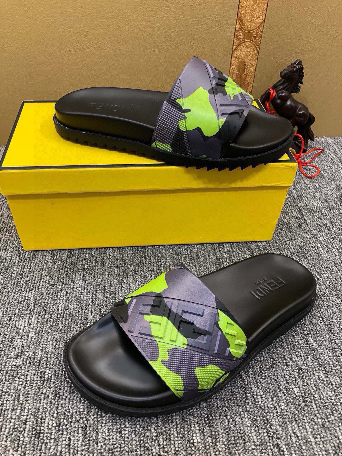 535ZF284Z Popular Slippers