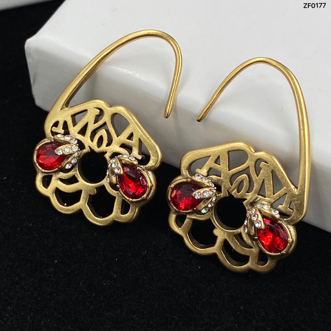 14MQ833K Popular Earrings
