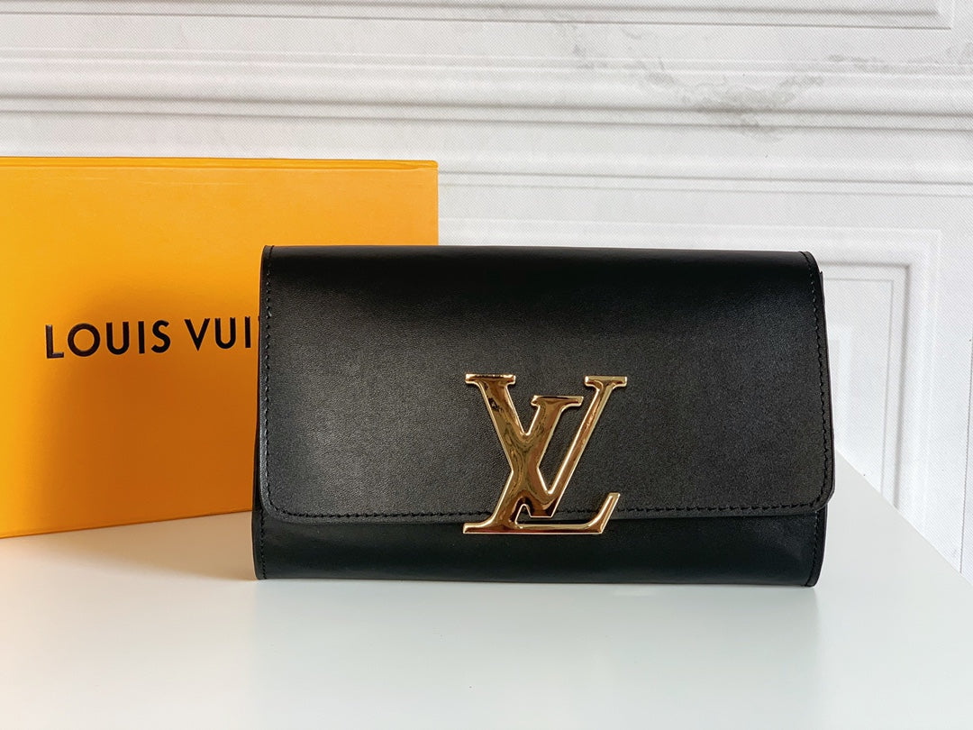 1XE38B Popular  leather wallets
