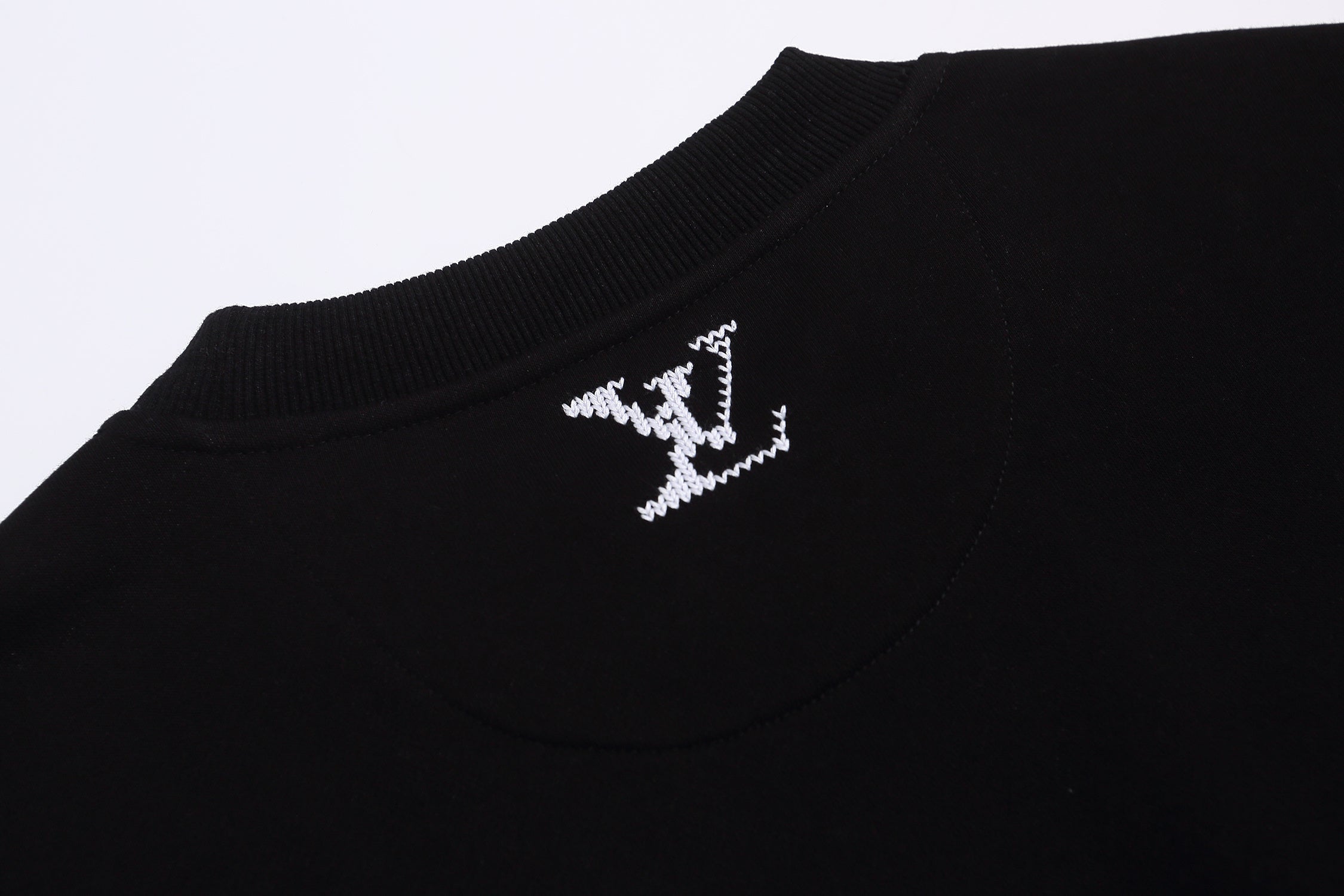 105ZE373U Popular Sweaters