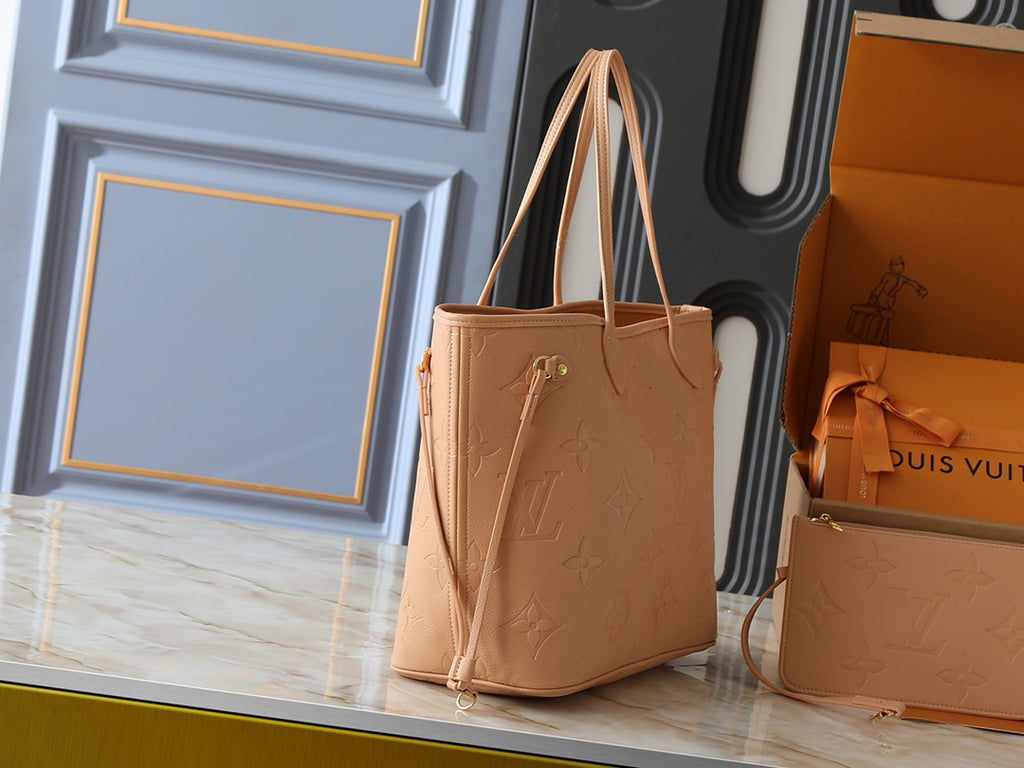 146PE92B Popular leather bag