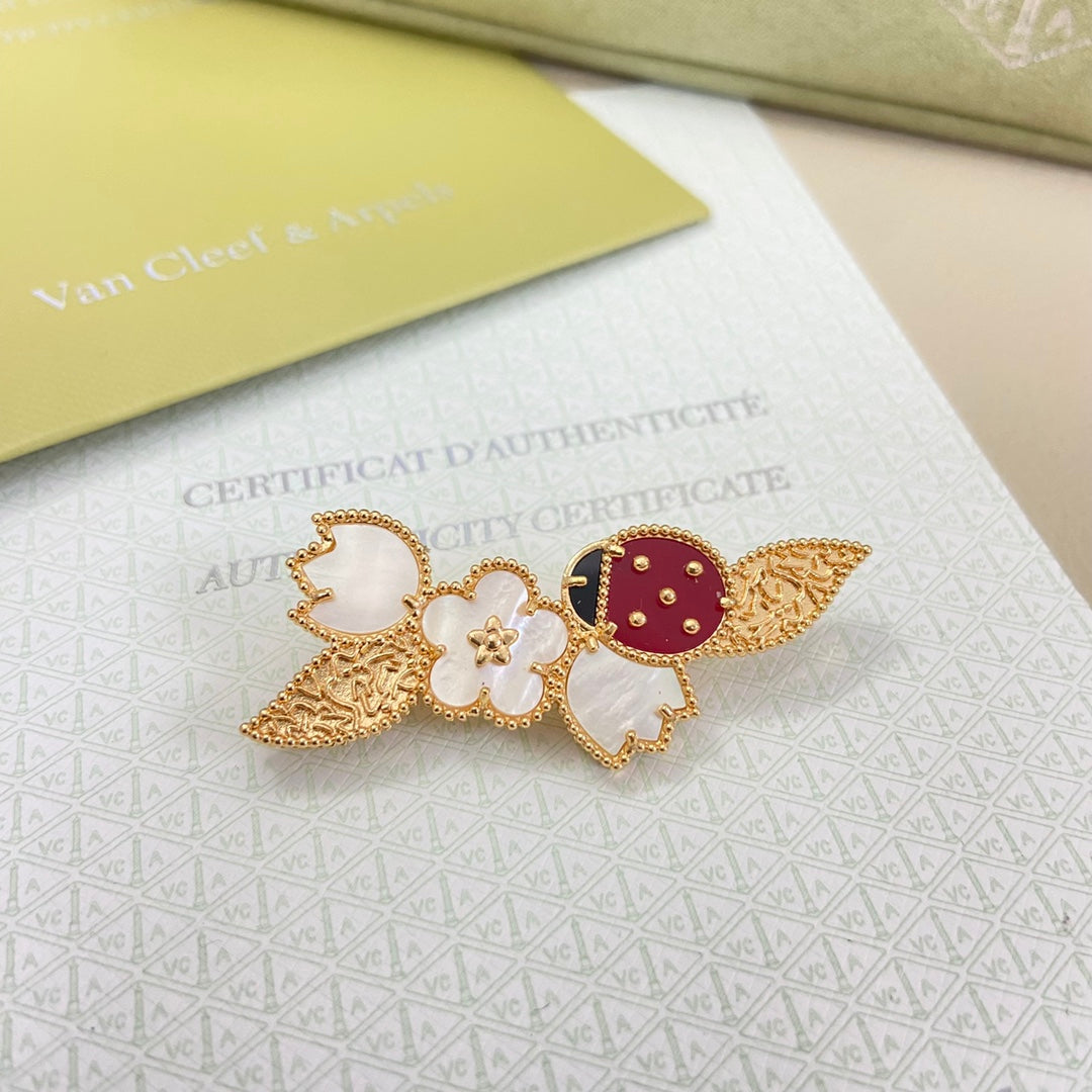 55ZVA66X Popular Brooch