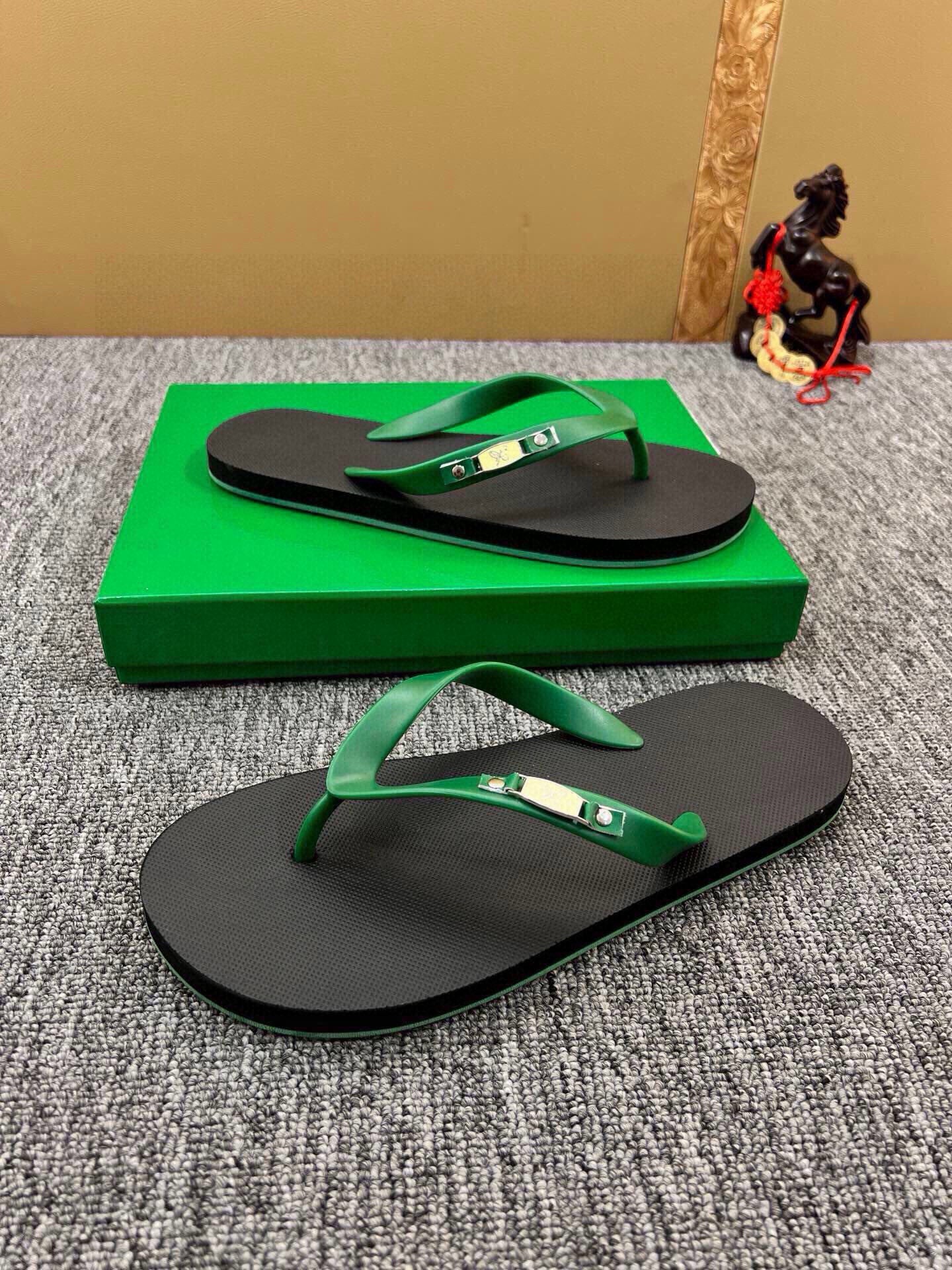 535ZA292Z Popular Slippers