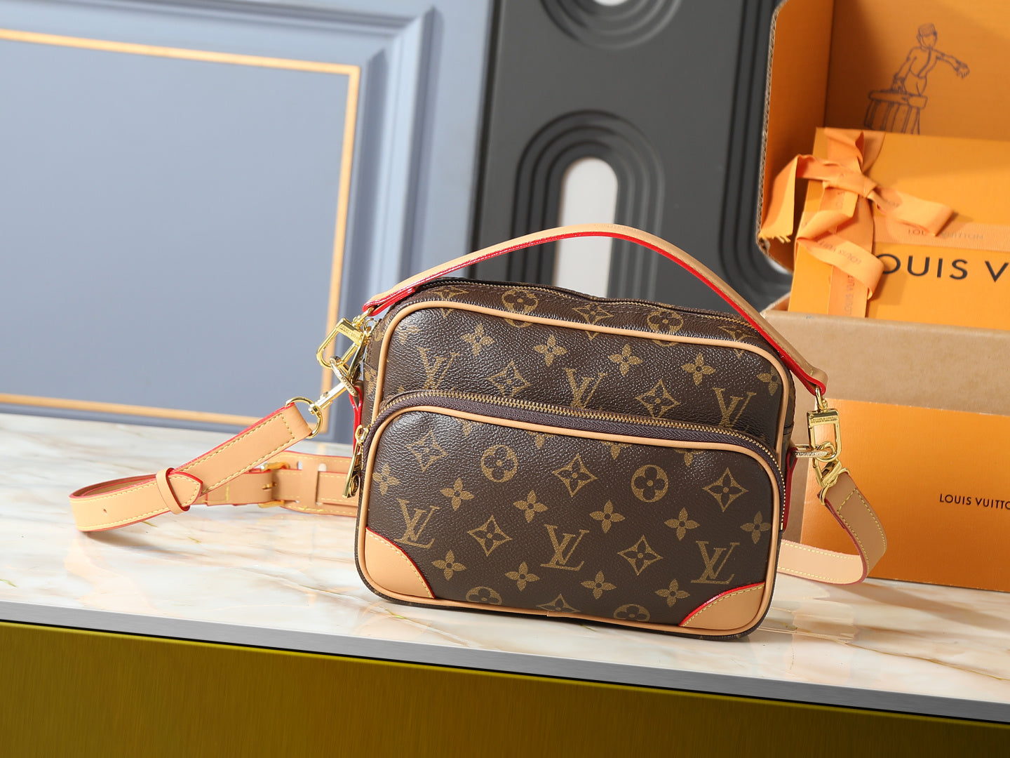 146PE108B Popular leather bag