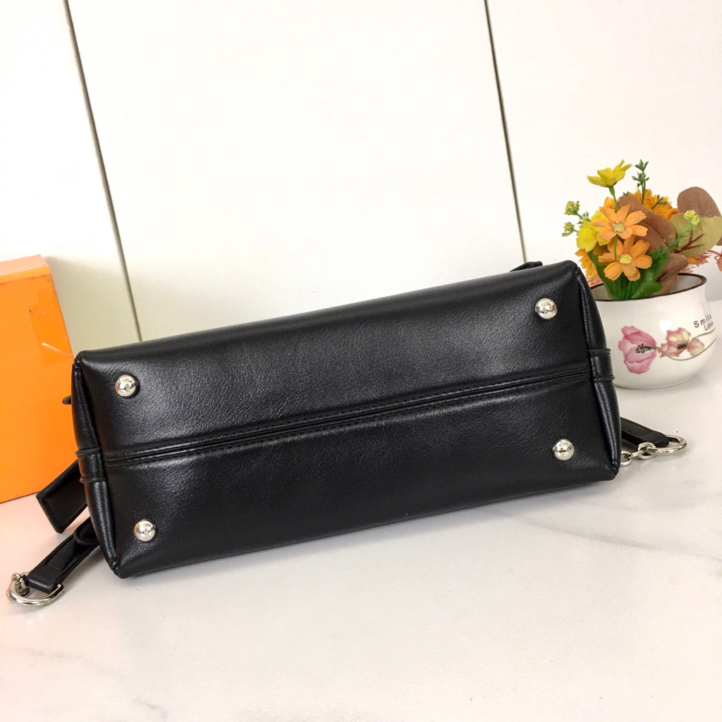 1WE113B Popular  leather bag