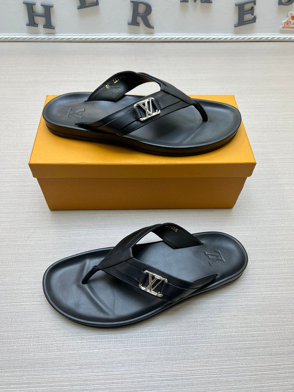 54E86Z Popular slippers