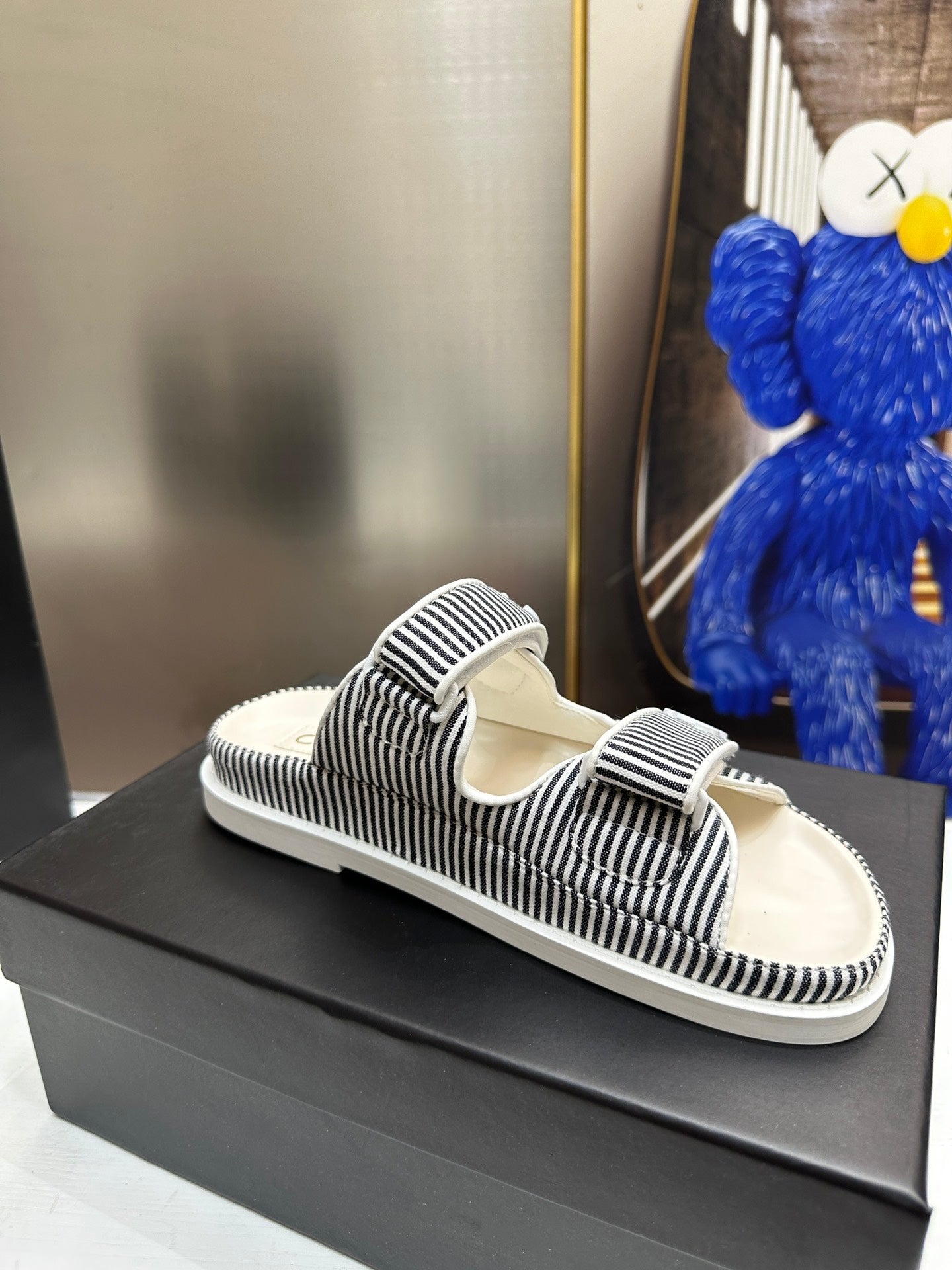 145RC1Z Popular sandals