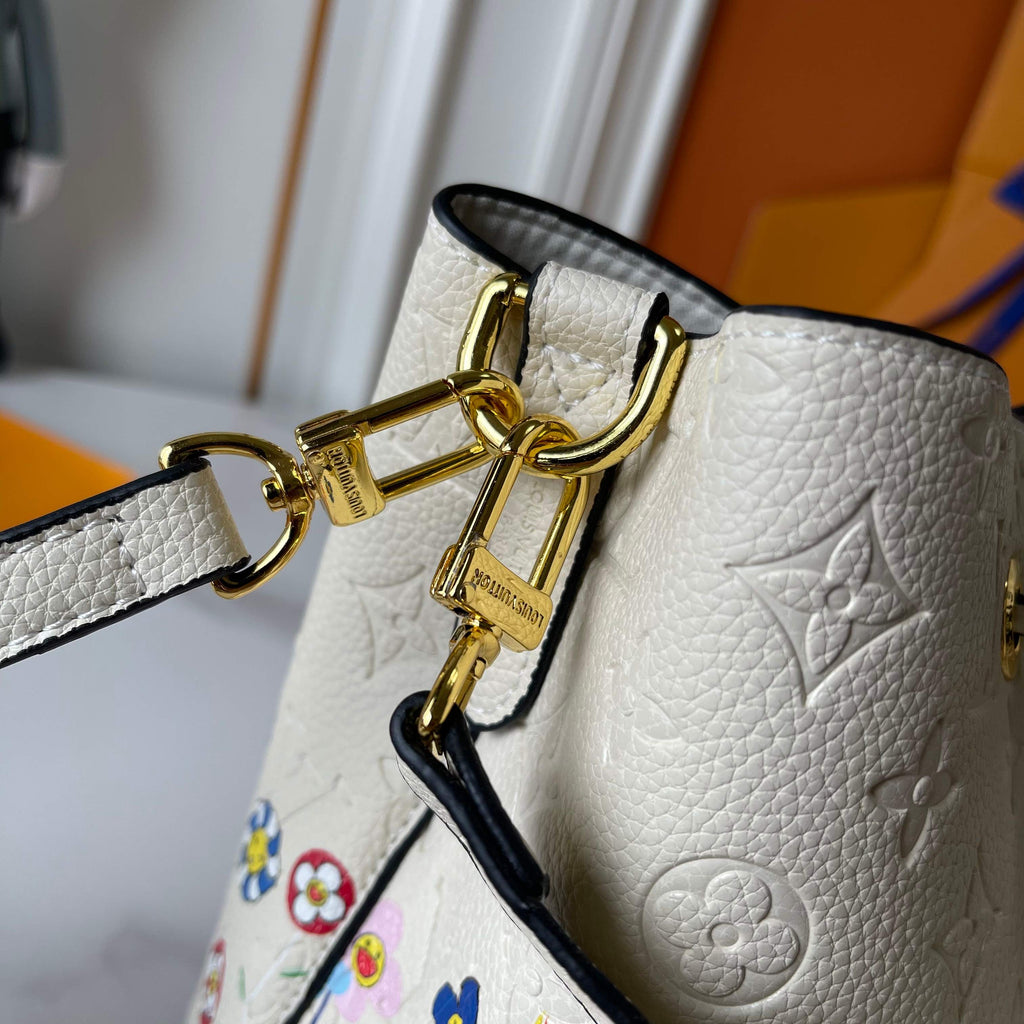 15RE33B  Popular   leather bag